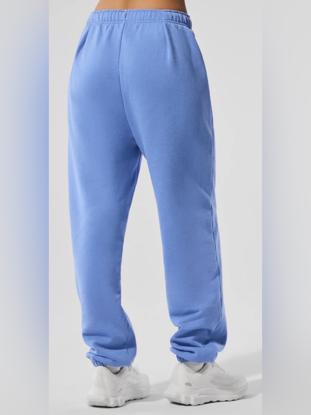 ALO Yoga NWT Accolade Sweatpants Joggers Crystal Clear Blue Size M - Picture 2 of 7